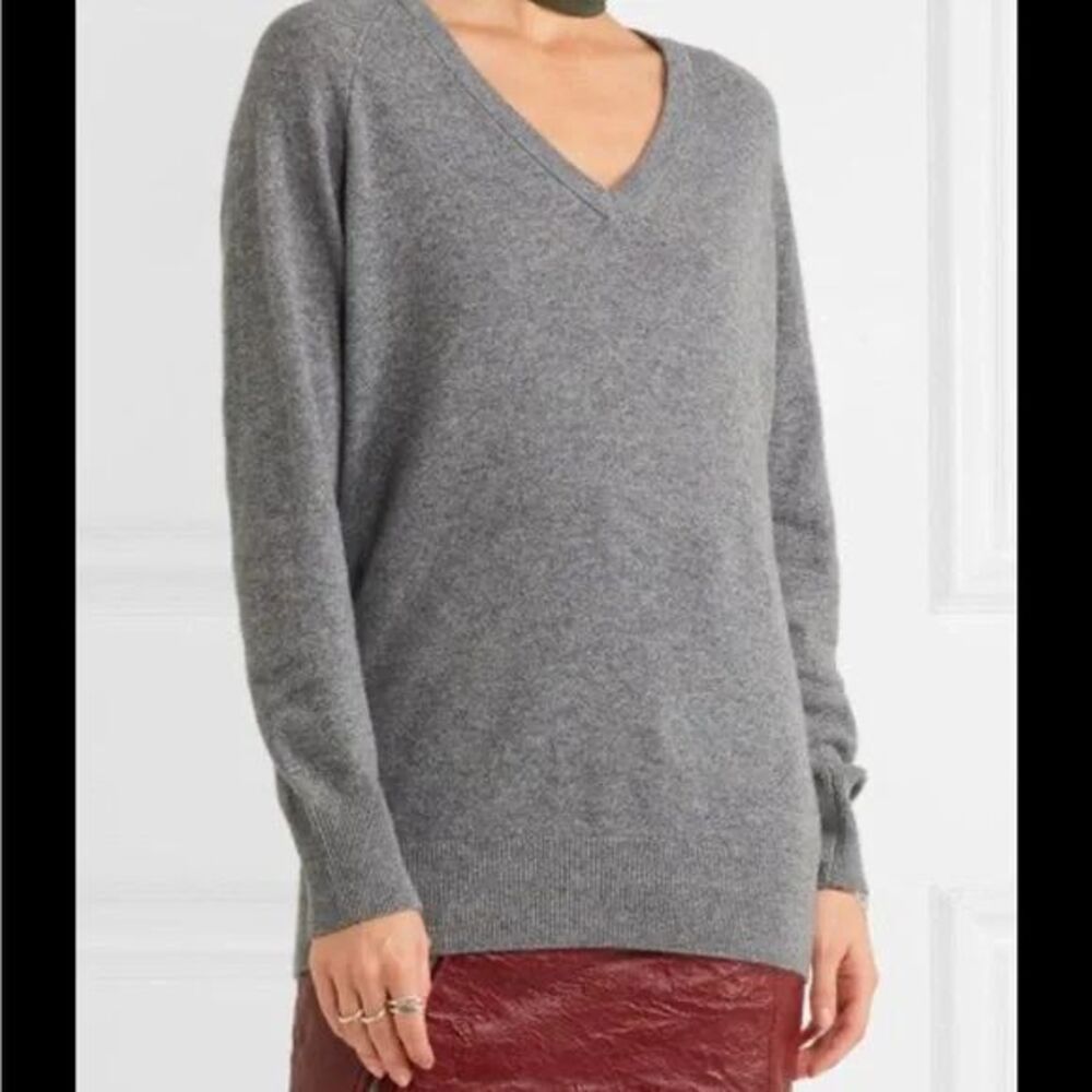 Equipment Femme Women's Soft Long Sleeve V-Neck Gray Cashmere Sweater Size M‎